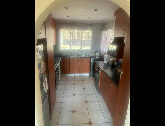 4 BEDROOM HOUSE FOR SALE IN ELANDSPARK